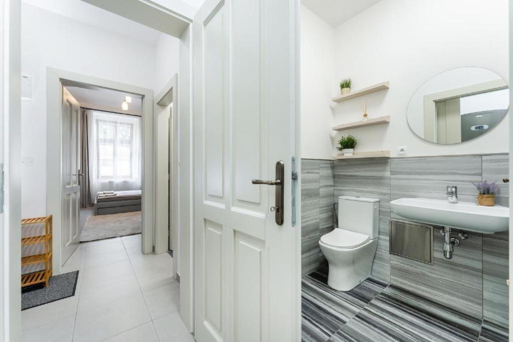Nice Apartman In New Town Prague Apartment Luaran gambar